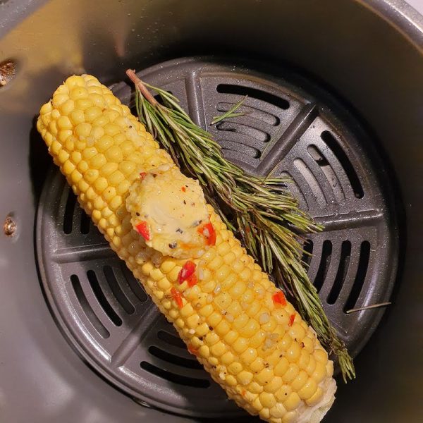 AIR FRYER CORN ON THE COB BBQ STYLE DOINDUBAI with butter and rosemary